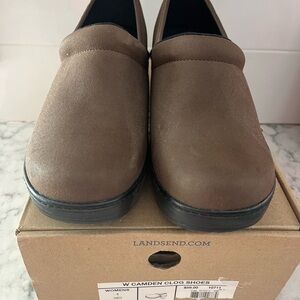 Lands End Closed Clogs. Size 8/EU 39 Brown Suede